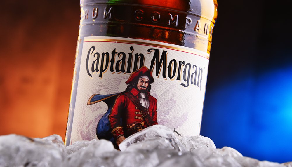 Captain Morgan tmavý rum na ľade