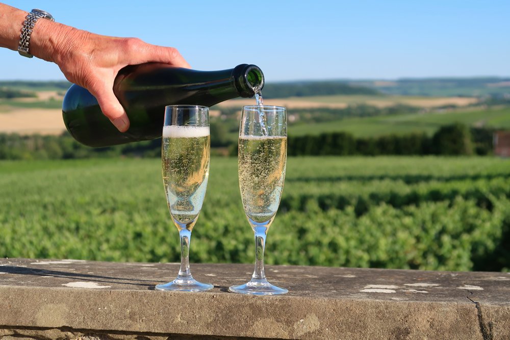 Šampanské a vinohrad vo Francúzsku